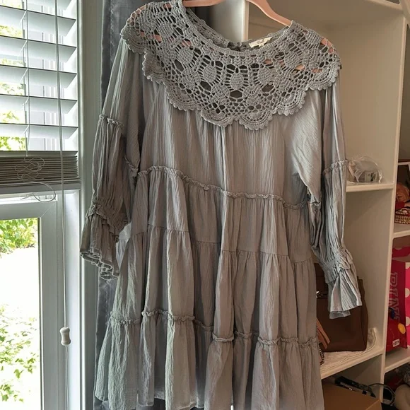 NWOT Beautiful women’s EASEL dress - Picture 9 of 16